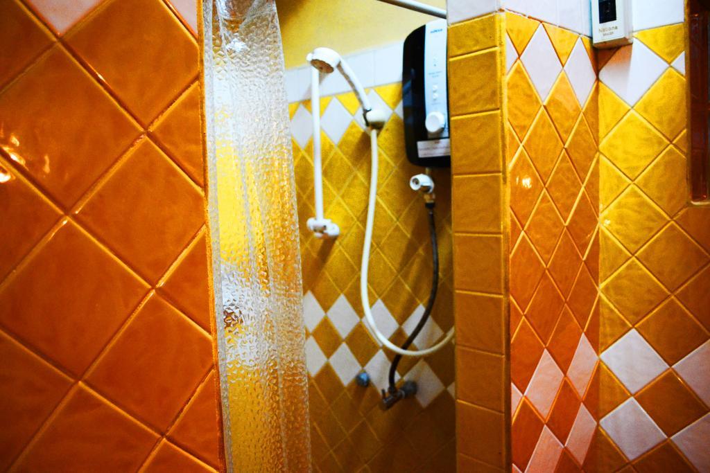 Brickhouse Ayutthaya Guesthouse Est 1986 Ngoại thất bức ảnh