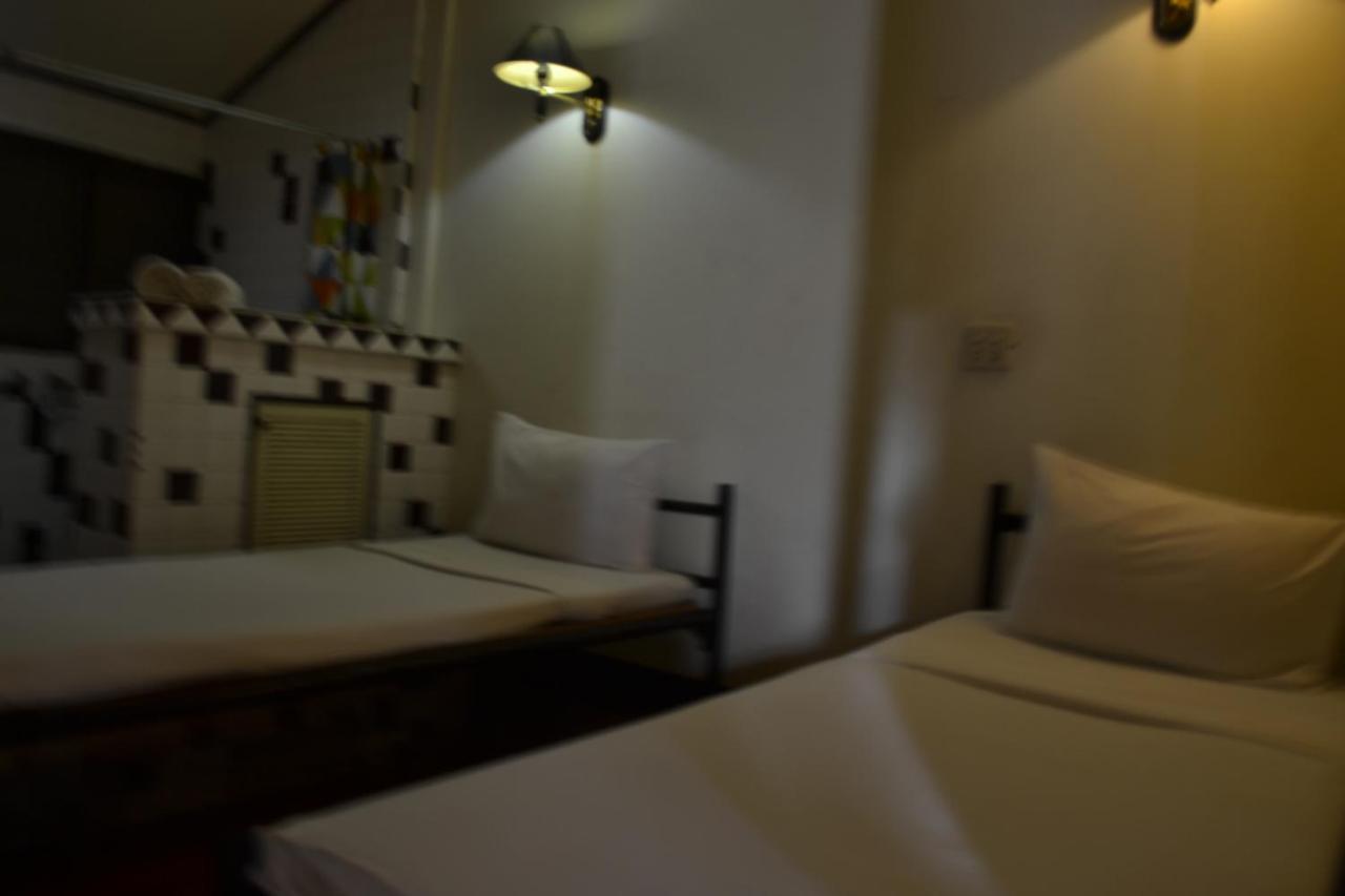 Brickhouse Ayutthaya Guesthouse Est 1986 Ngoại thất bức ảnh