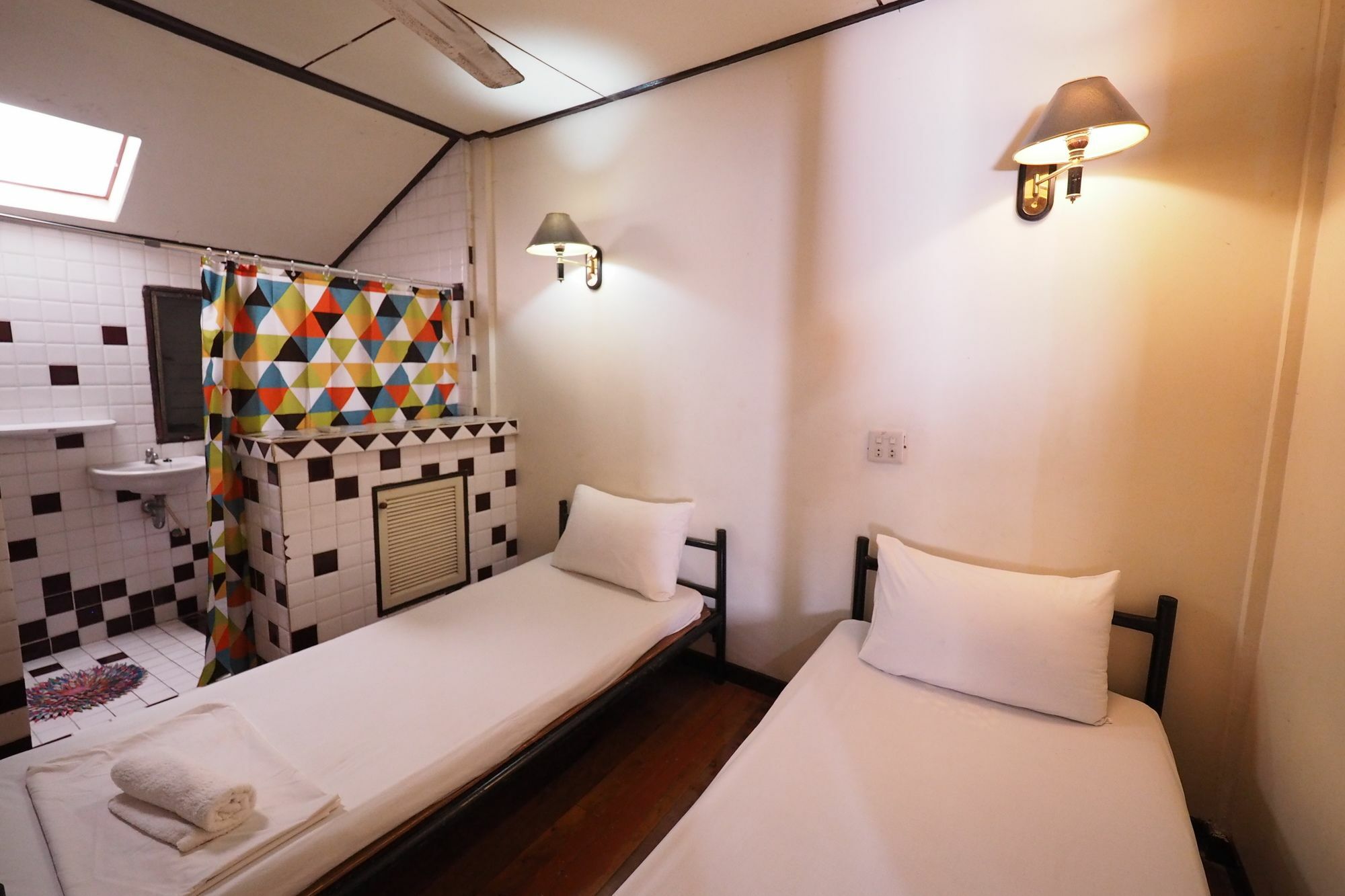 Brickhouse Ayutthaya Guesthouse Est 1986 Ngoại thất bức ảnh