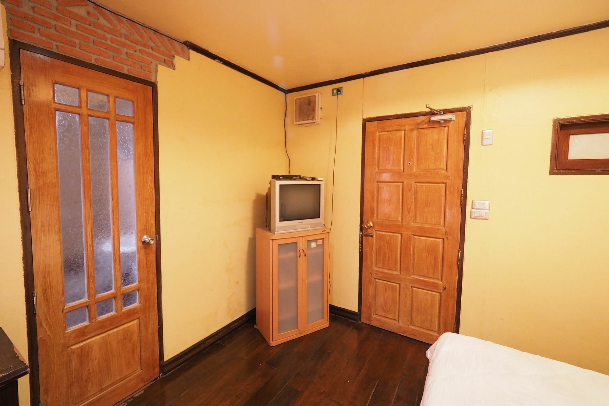 Brickhouse Ayutthaya Guesthouse Est 1986 Ngoại thất bức ảnh